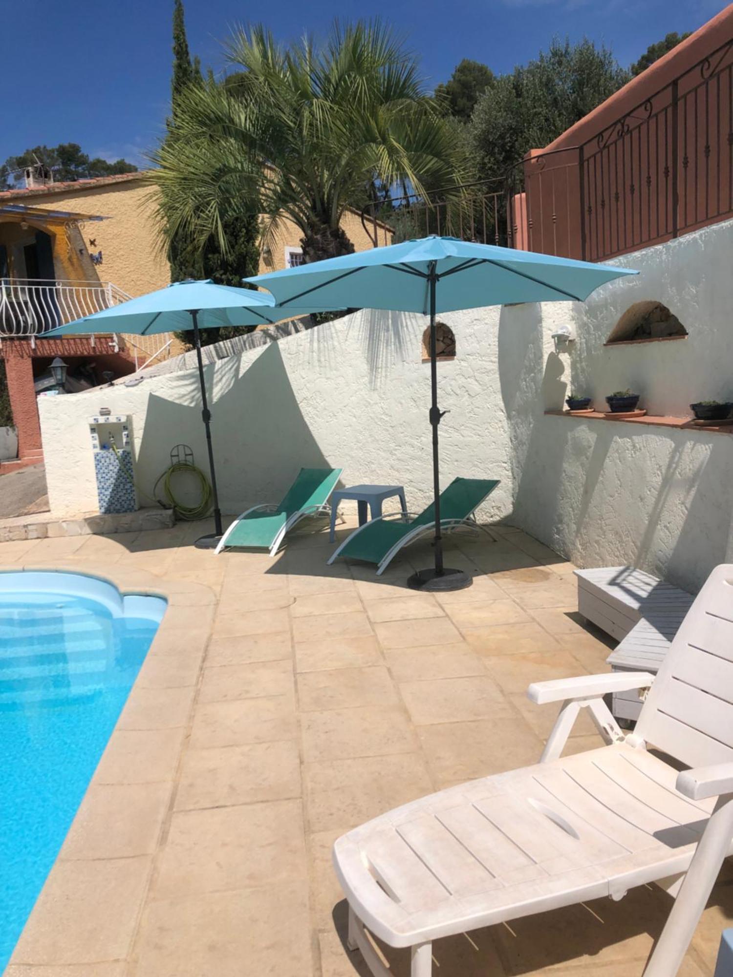 Appartement Dans La Colline Belgentier Exterior foto